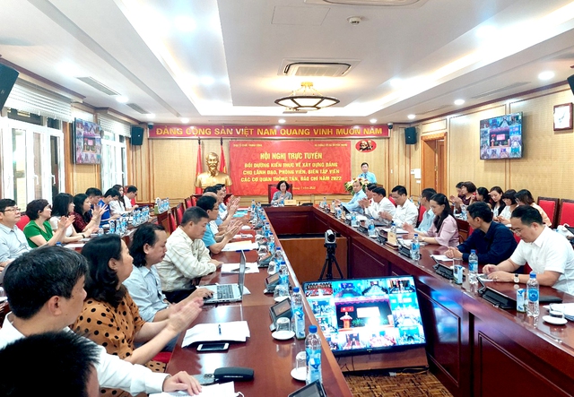 Năm 2022 là năm thứ hai Hội nghị trực tuyến bồi dưỡng kiến thức về xây dựng Đảng cho lãnh đạo, phóng viên, biên tập viên các cơ quan thông tấn, báo chí được tổ chức - Ảnh: VGP/Nguyễn Hoàng